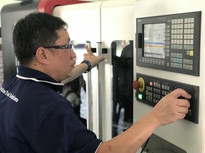 บริการเซอร์วิส ตรวจเช็ค  Siemens ซีเอ็นซีคอนโทรลเลอร์ (CNC services for Siemens controller)